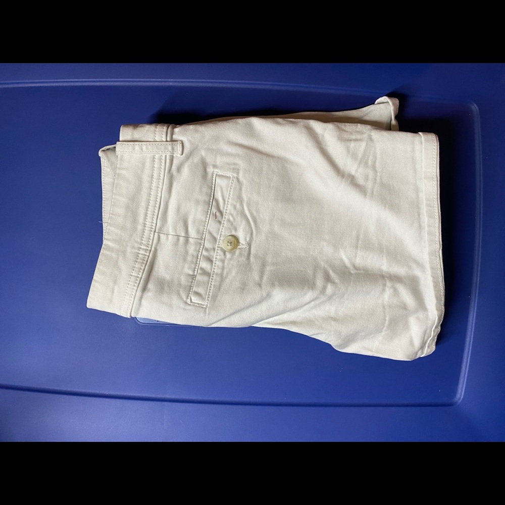 American eagle size 4 cargo shorts
